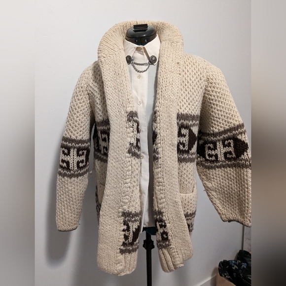 Handmade One of a Kind Chunky knitted Cardigan - Picture 2 of 7